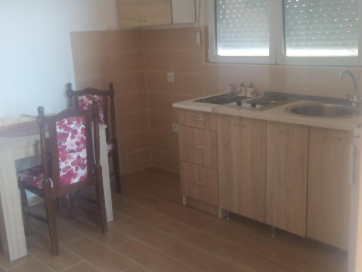 דירות קוטור Apartman Laki מראה חיצוני תמונה